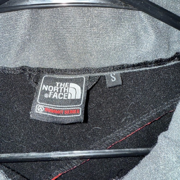 Vintage The North Face Red Black Winter Windbreaker Coat Windstopper Warm
Jacket - Picture 7 of 7